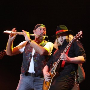 Ian Anderson and Florian Opahle live in Berlin, 2012 (photo: MARTIN WEBB)