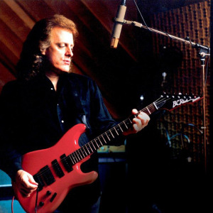 Tommy James (uncredited photo)